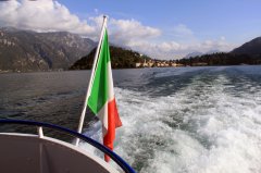 【寻星】在意大利科莫湖的渡轮上